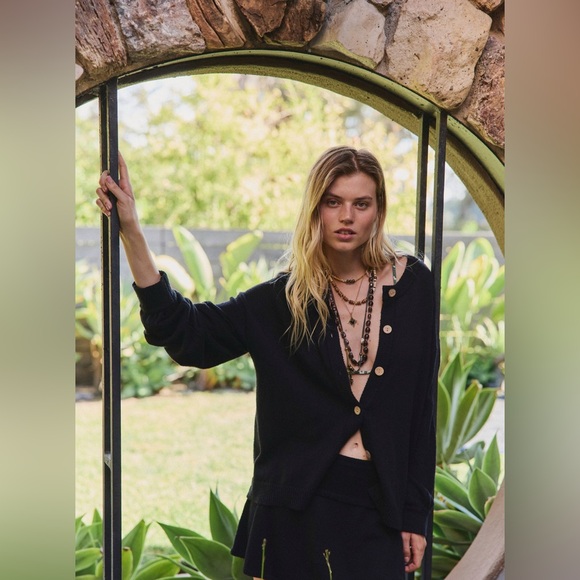 FREE PEOPLE Ameena Sweater Black Chunky Button Oversized Cardigan Size M - Picture 1 of 6